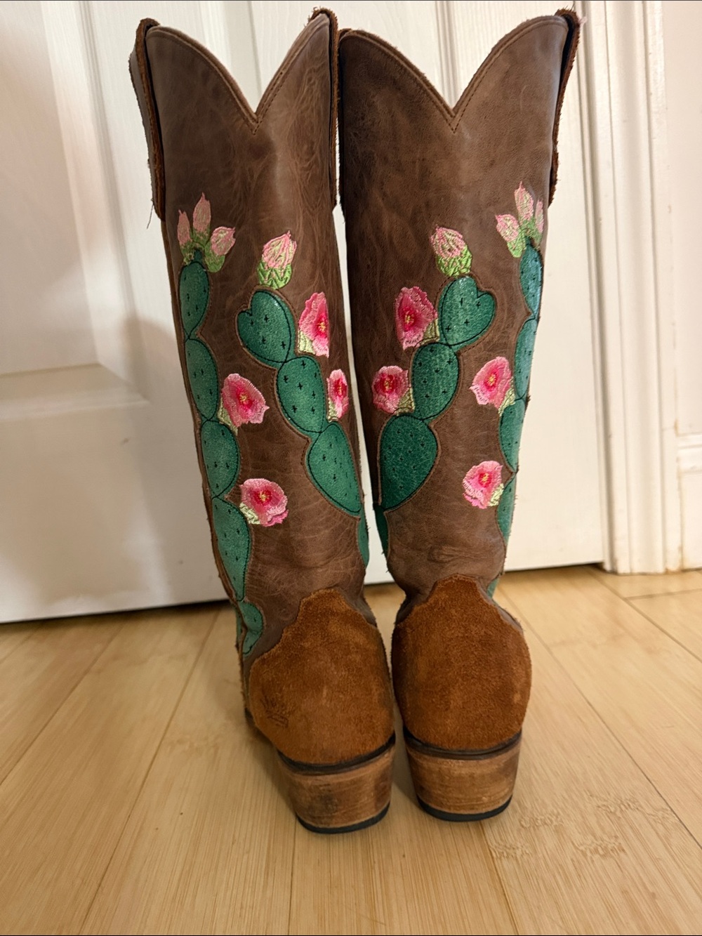 Brown Suede & Leather Western Boots with Green Cactus & Pink Flower Embroidery 🌸 - Picture 7 of 8